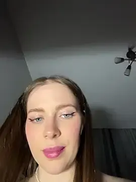 Stripchat Live Sex of -SweetDi-