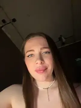 Stripchat Sex Cam of -SweetDi-
