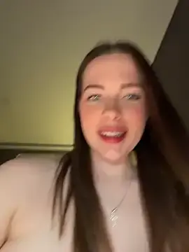 Stripchat Live Sex of -SweetDi-