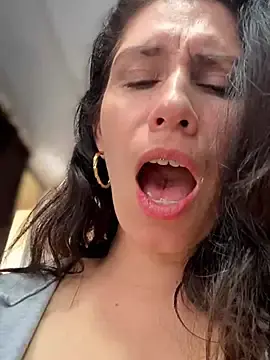 Stripchat Live Porn of Alysson--
