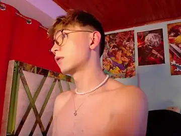 Stripchat Free Live Porn of Chris_Blake_