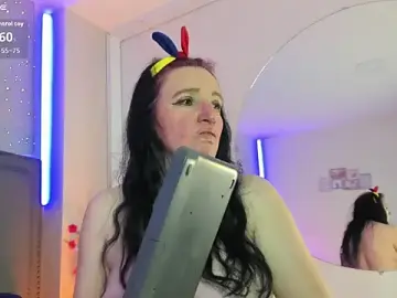 Stripchat Live Sex Cam of CloeMature