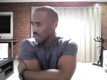 Stripchat Live Sex Cam of DiamondDannn2