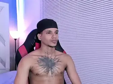 Stripchat Adult Webcam of kai_storm77