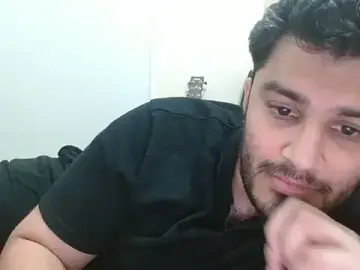 Stripchat Watch Live Sex Cams of robintoit