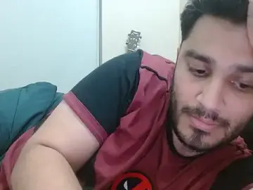 Stripchat Free Porn Cam of robintoit