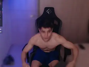 Stripchat Live Sex Cam of thomklein
