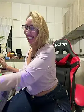 Stripchat Live Sex of RAIRAsexy