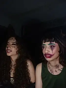 Stripchat Sex Cam of AlexxaAndRileyy
