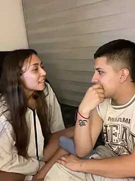 Stripchat Free Live Porn of Bella_dannbond