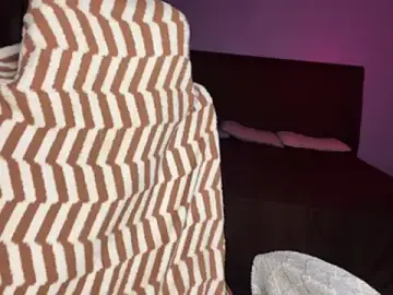 Stripchat Live Sex Cam of Missnnoor