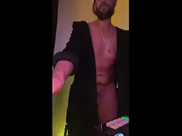 Stripchat Live Sex Cam of Guyst049