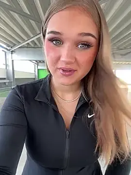 Stripchat Nude Webcam of Hannah-2007