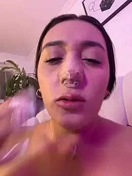 Stripchat Free Porn Cam of Hannahoff