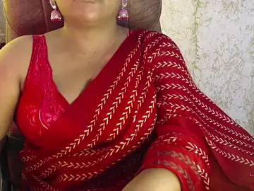 Stripchat Adult Webcam of ItsMiraDesire