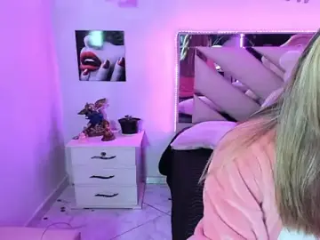 Stripchat Live Sex of Karly_moon