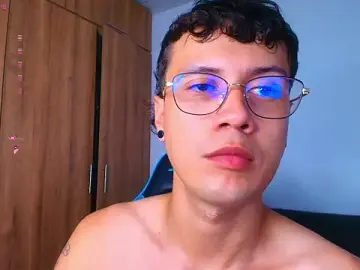 Stripchat Free Porn Cam of LeaneSeb