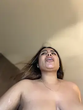 Stripchat Live Sex Cam of valeria2019hot