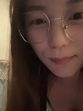 Stripchat Live Sex Cam of Sweet-Angel999