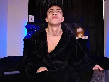 Stripchat Free Porn Cam of James1lee_