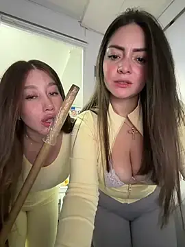 Stripchat Live Sex Cam of roouse