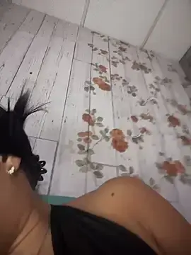 Stripchat Best live sex cam show of EmmaExoticaXXX