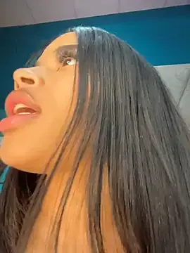 Stripchat Free Live Porn of EmmaExoticaXXX