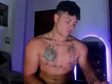 Stripchat Live Sex Cam of Dominic_Biker__
