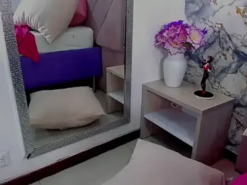 Stripchat Watch Live Sex Cams of mia_rouxx1