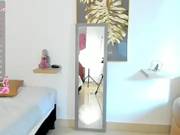 Stripchat Free Live Porn of Amina_hafsa