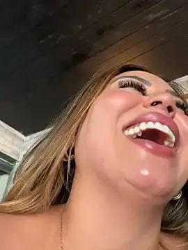 Stripchat Watch Live Sex Cams of lariic
