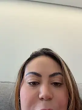 Stripchat Nude Webcam of lariic
