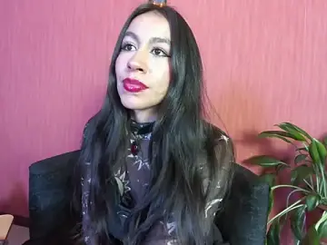 Stripchat Sex Cam of EmiGomez_