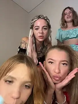 Stripchat Private Sex Chat of RollingGirls