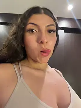Stripchat Adult Video Chat of arieel__722