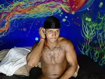 Stripchat Nude Webcam of zoriel_bigcock