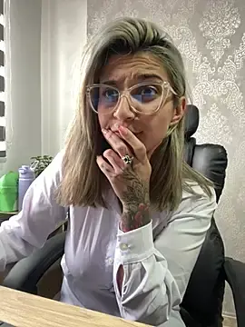 Stripchat Live Porn of Isabella_varella-