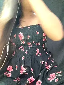 Stripchat Watch Live Sex Cams of Roshni_98