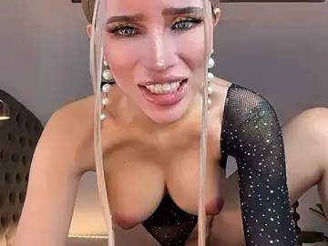 Stripchat Free Live Porn of Maria_wilton69