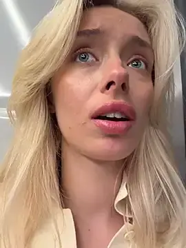 Stripchat Live Porn of PollyDolly