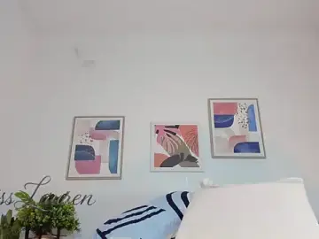 Stripchat Sex Cam of Misslaurenn