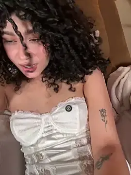 Stripchat Sex Cam of Lianh_Benett