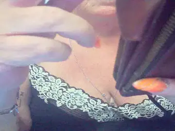 Stripchat Best live sex cam show of Playful_MILF_Demi