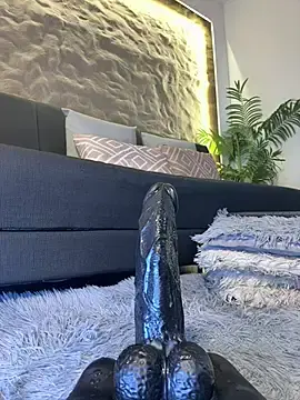 Stripchat Sex Cam of Isa__Blanc