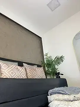 Stripchat Live Sex Cam of Isa__Blanc