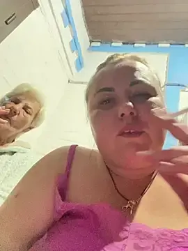 Stripchat Best live sex cam show of Mommy-girl-Lola