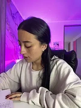 Stripchat Sex Cam of Ady_18