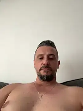 Stripchat Live Sex Cam of InsaneMattt