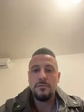 Stripchat Watch Live Sex Cams of InsaneMattt