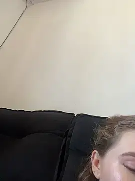 Stripchat Free Live Porn of Aneruivinhaa